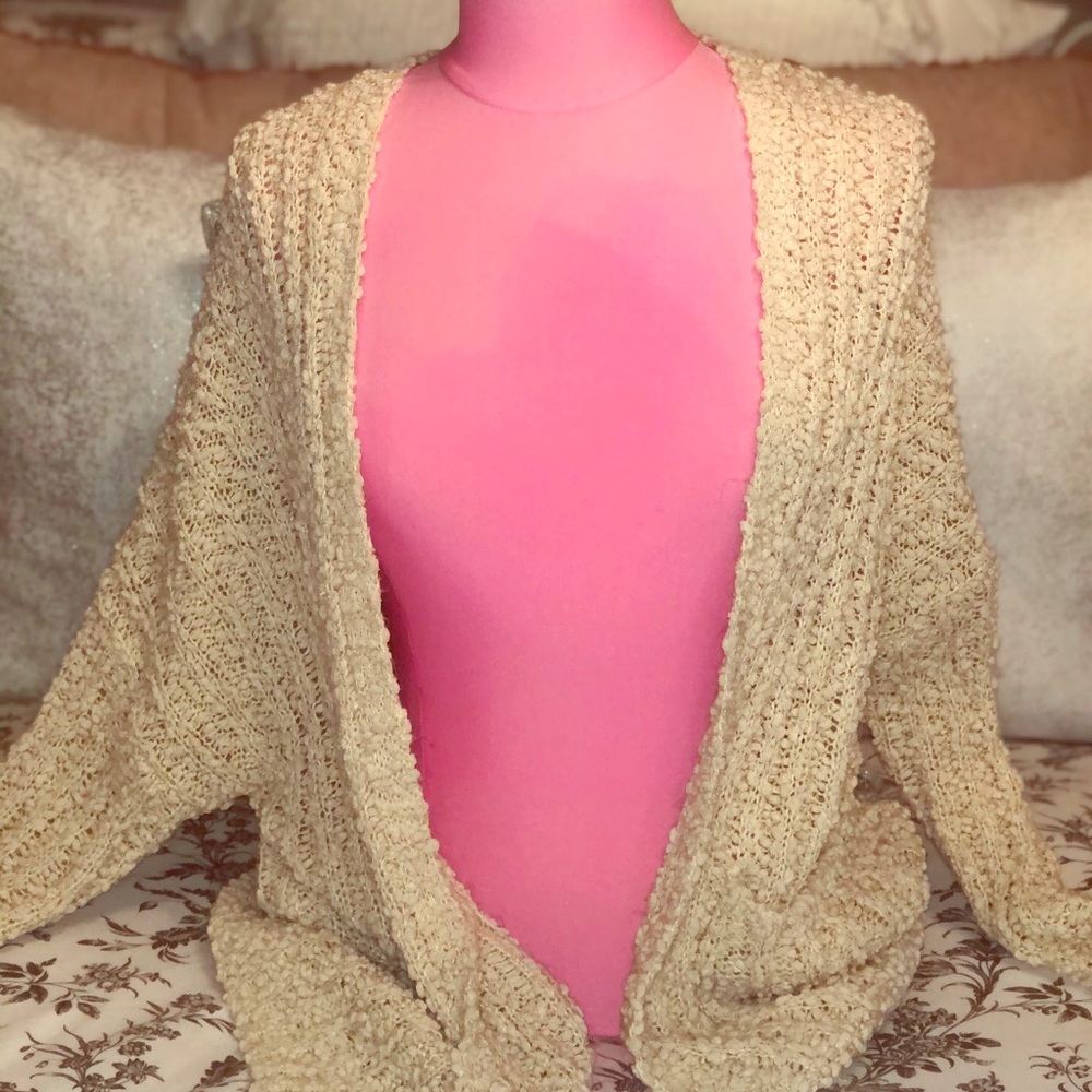 Cute cardigan!